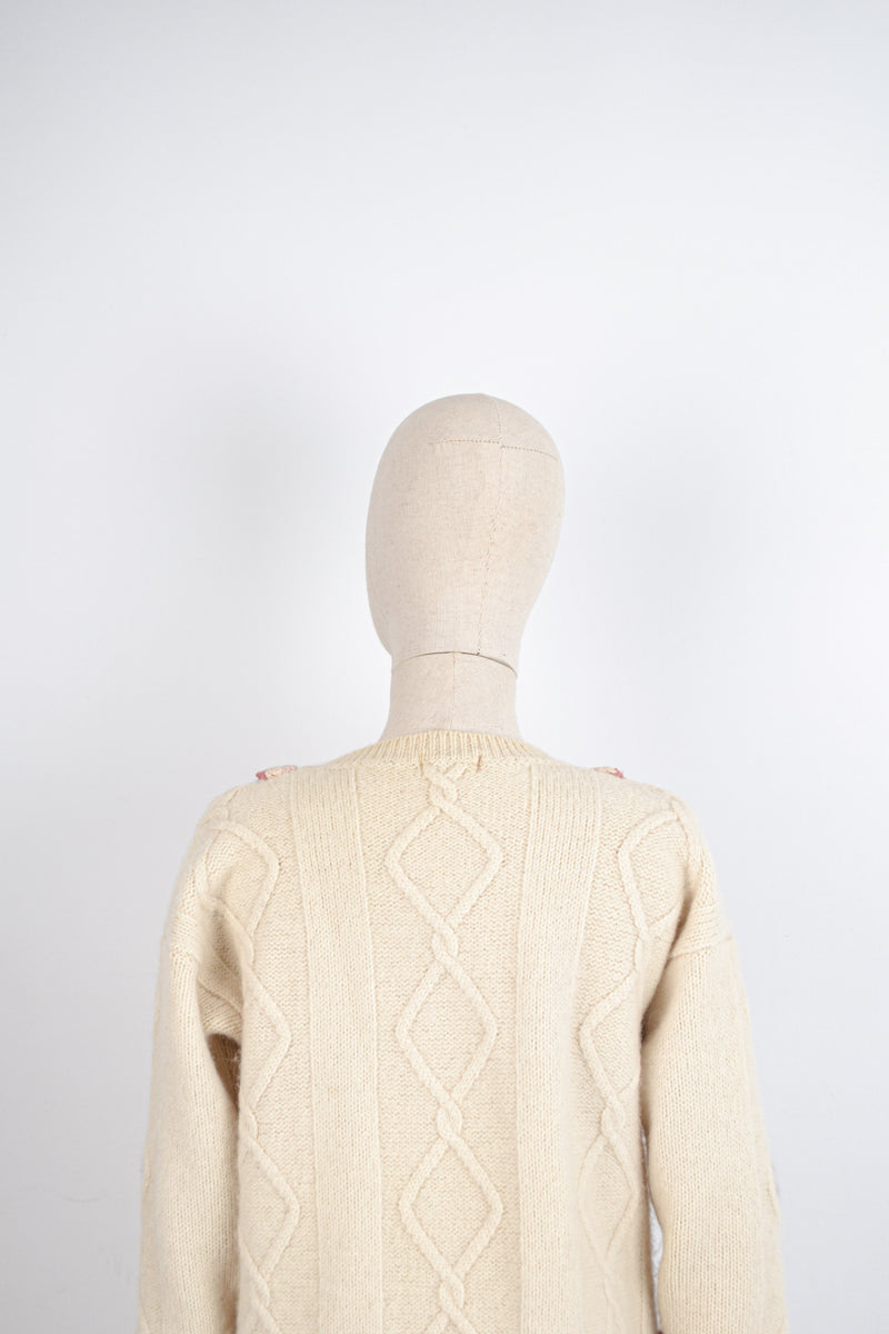 A DATE WITH SPRING - 1980s Vintage Wool Embroidered Jumper - Size S/M