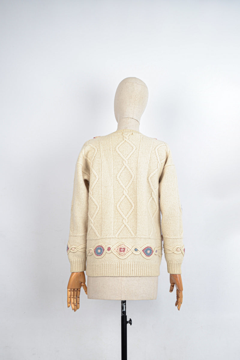 A DATE WITH SPRING - 1980s Vintage Wool Embroidered Jumper - Size S/M