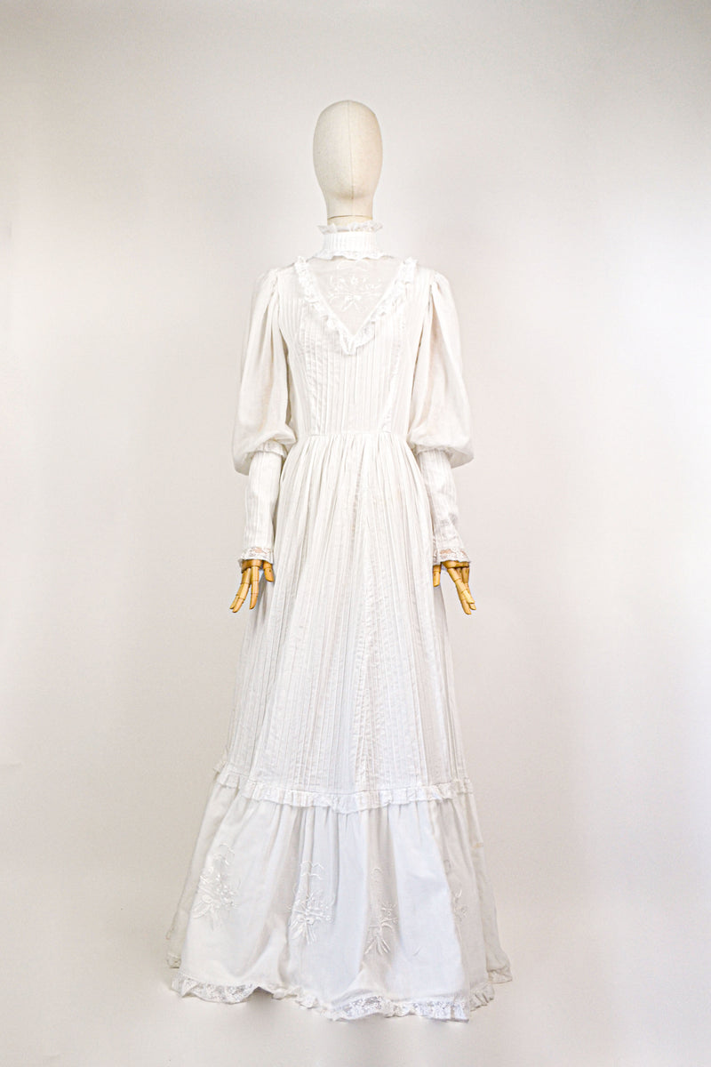 ANNABELLA - 1980s Vintage Embroidered Bridal Dress - Size M