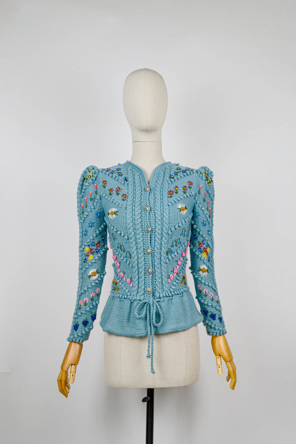 AZZURE MEADOWS - 1980s Vintage Embroidered Austrian Cardigan - Size S