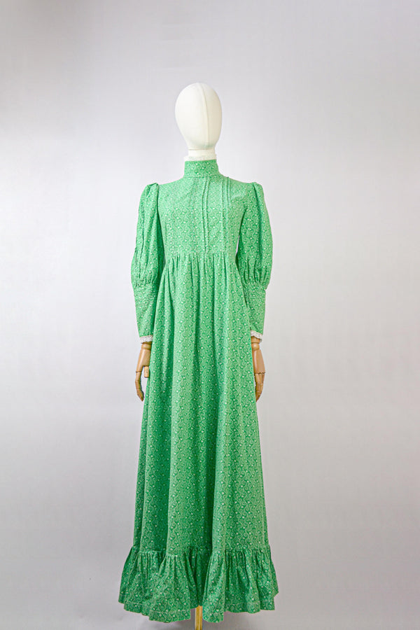 Buy Handpicked Vintage Dresses - Wanderlust Vintage  Page 2