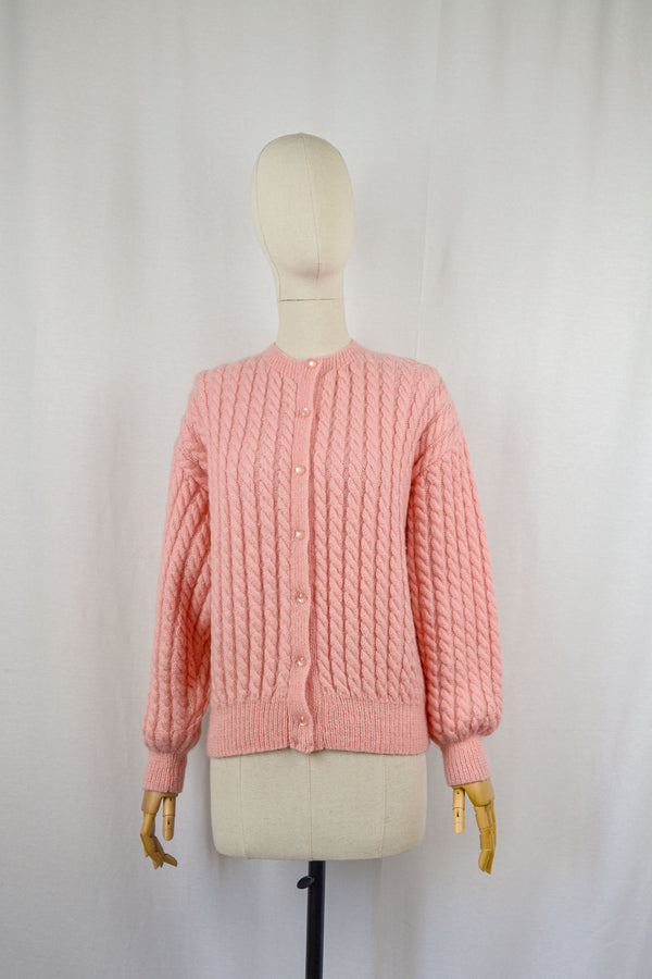 CORAL SUNSET - 1980s Vintage Cable Knit Coral Cardigan - Size S/M