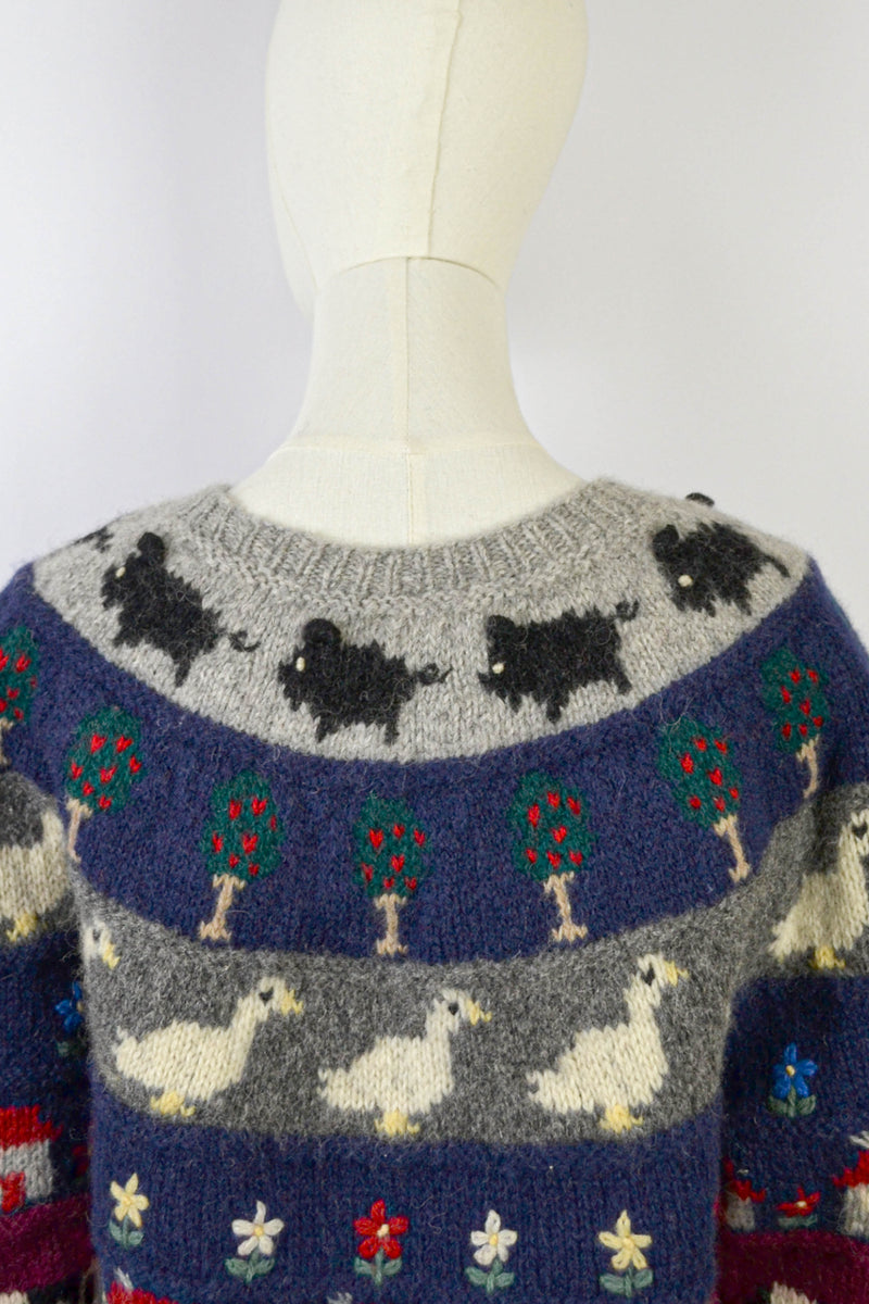 COTTAGE VERSE - 1980s Vintage Wool Cottage Scenery Jumper - S/M