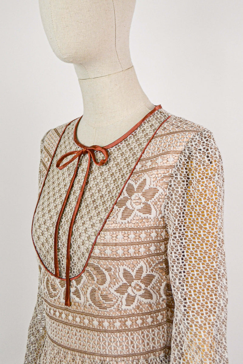 COUNTRY LATTICE - 1970s Vintage Dollyrockers Lace Paririe Dress - Size M