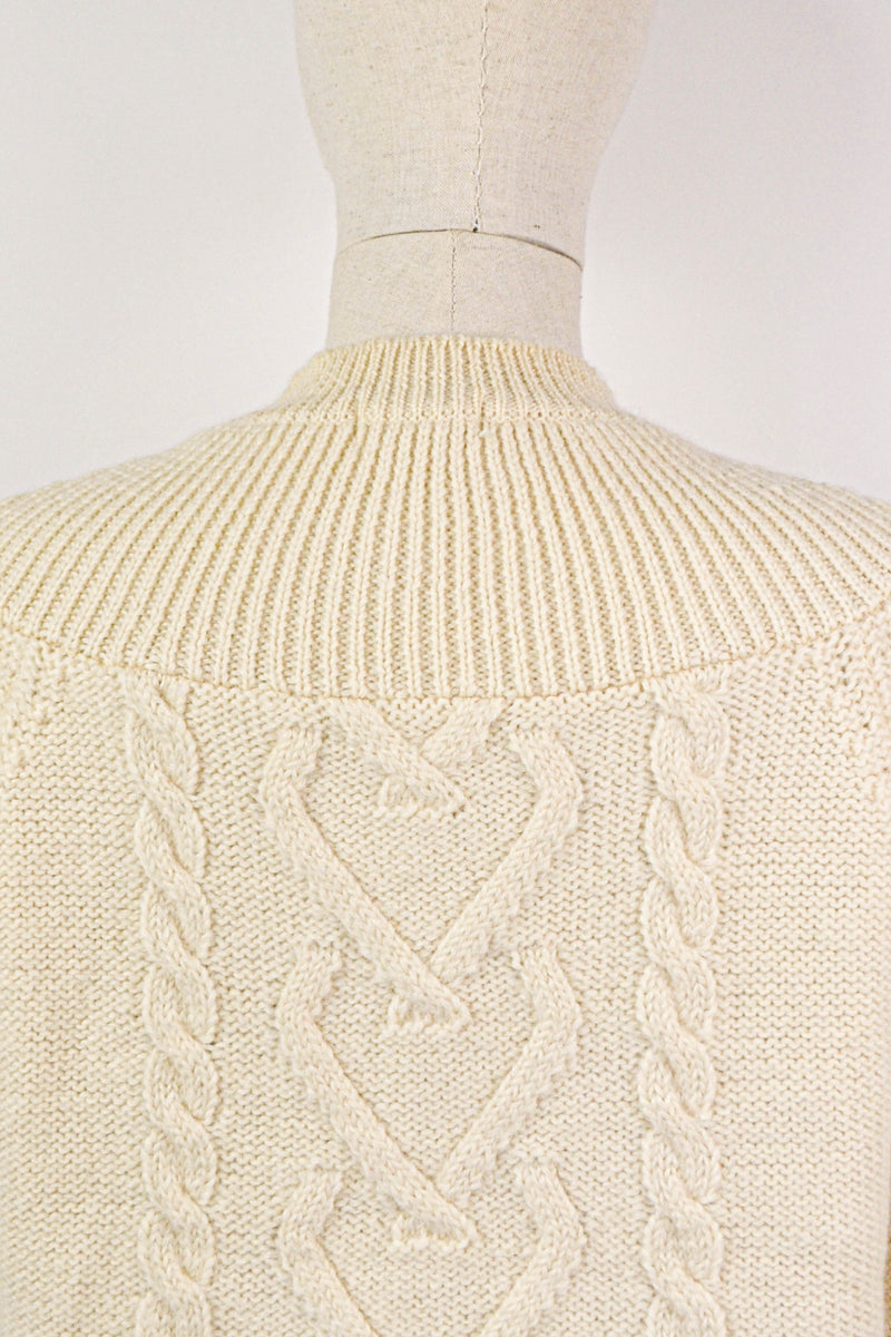 COUNTRY ROMANCE - 1980s Vintage Wool embroidered Jumper - Size S/M