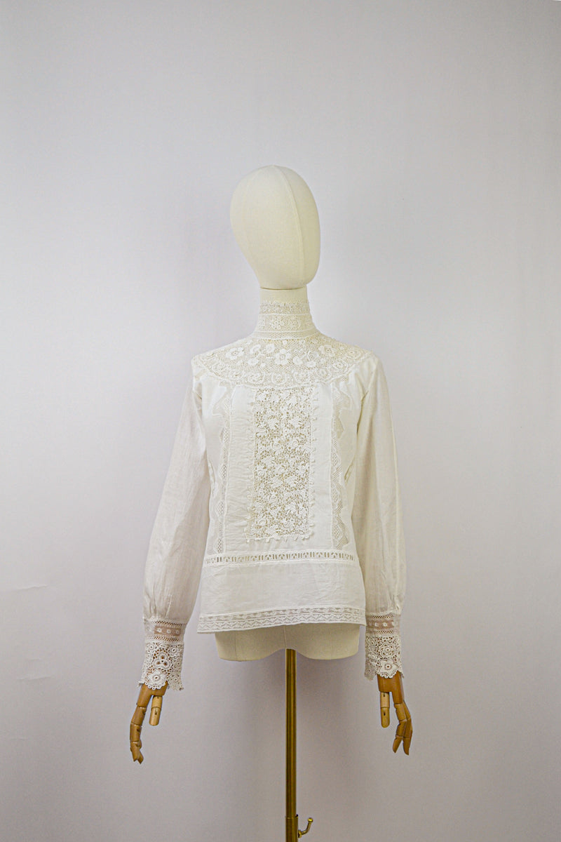 CREME DE LA CREME - Antique Cotton Lace Blouse - Size S