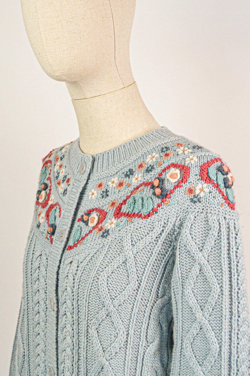 CRISP MORNING - 1990s Vintage Embroidered Flowers Cardigan - Size S/M