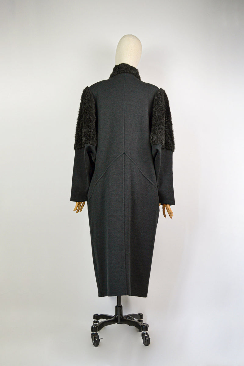 DAWN - 1980s Vintage Chaumiere aux Tricot Black Faux Fur Coat - Size M/L