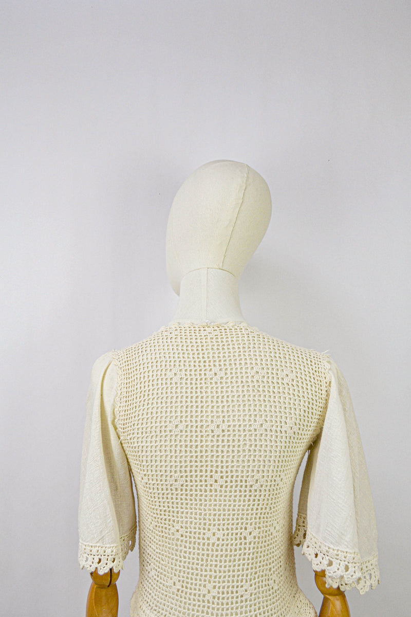 DIANTHUS - 1970s Vintage Floral Embroidered Crinkled Cotton Dress - S/M