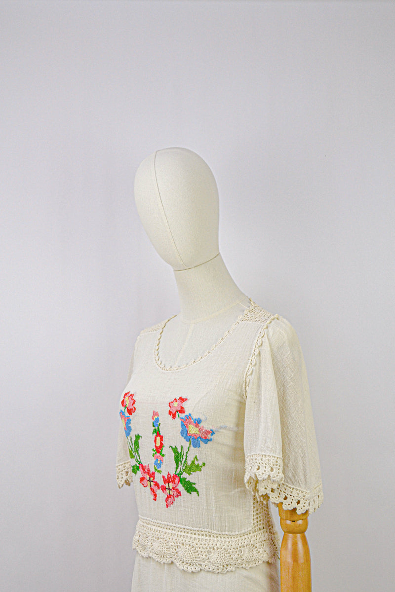 DIANTHUS - 1970s Vintage Floral Embroidered Crinkled Cotton Dress - S/M