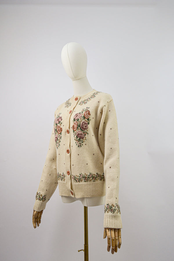 FERN AND ROSES - 1980s Vintage Floral Embroidered Cardigan - Size S/M