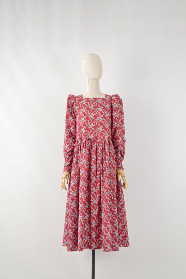 FLORAL GARLAND - 1980s Vintage Laura Ashley Floral Prairie Dress - Size M/L