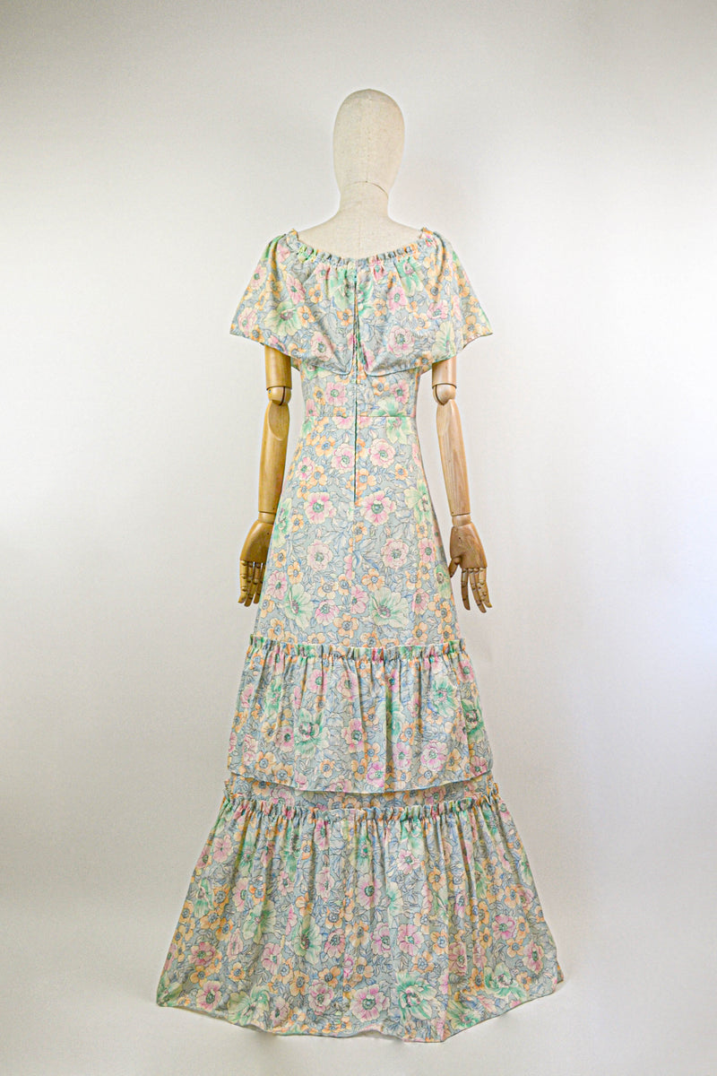 FLOWERS IN SPRING - 1970s Vintage floral cotton prairie dress- Size M