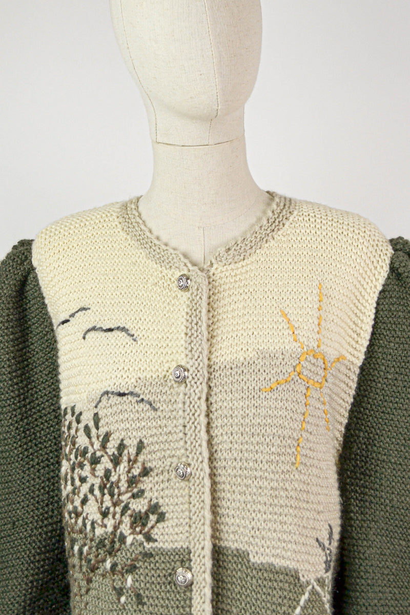 MISTY MEADOWS - 1980s Vintage  Hand-knitted Austrian Cardigan - Size M/L