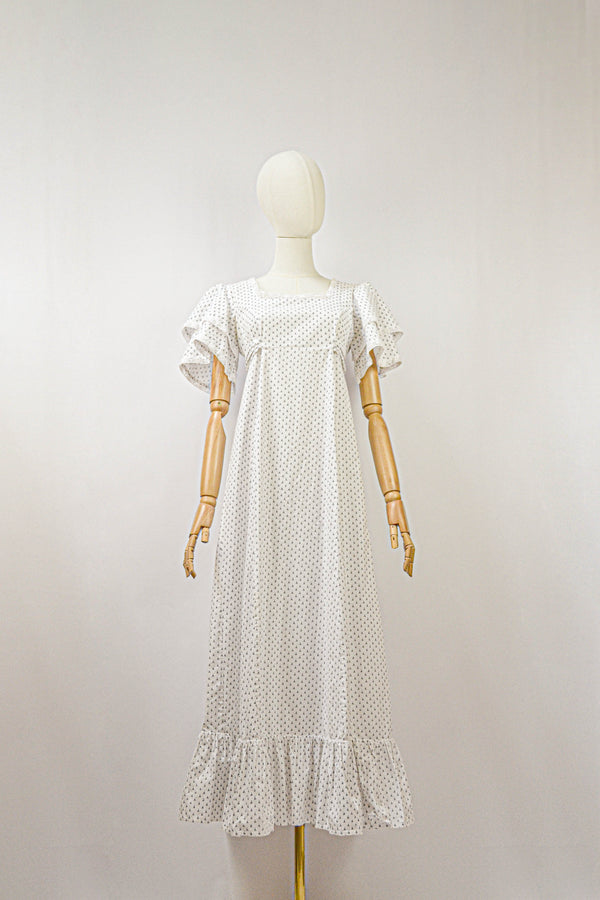 FOR THE LOVE OF NUTMEG - 1970s Vintage Laura Ashley Nutmeg Print Prairie Dress - Size S/M