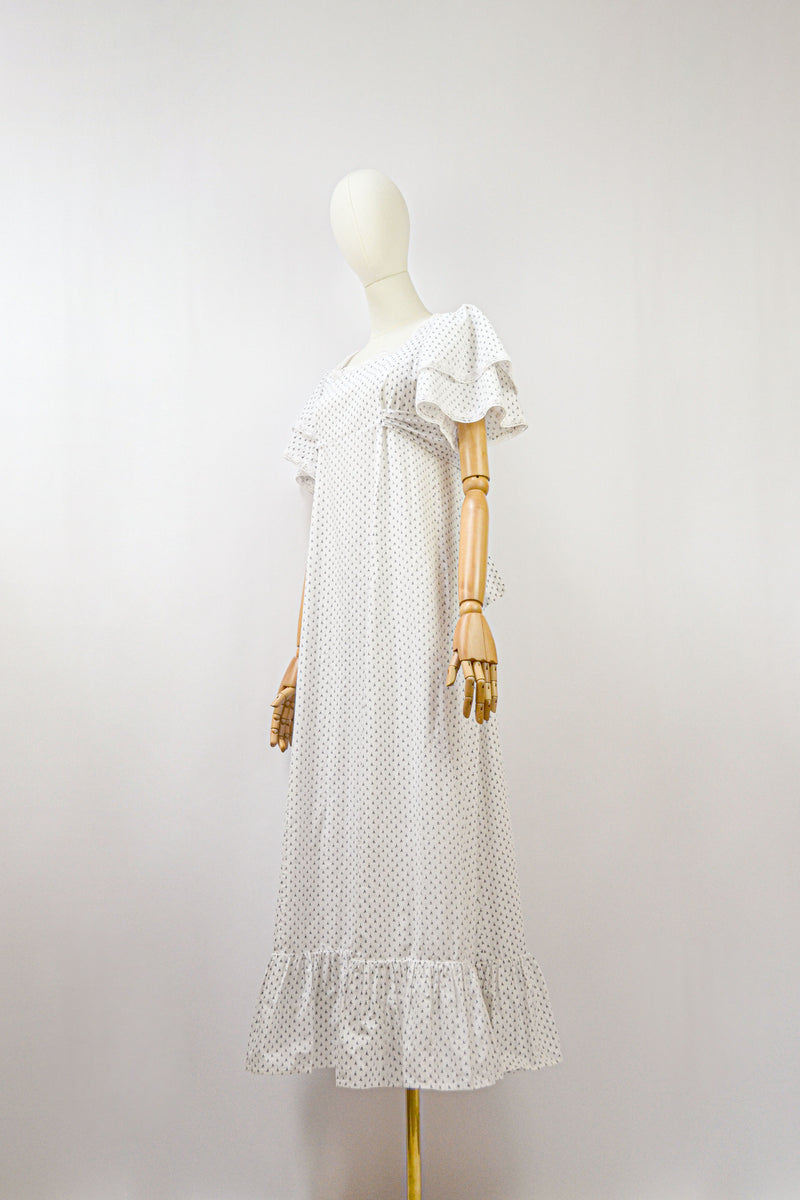 FOR THE LOVE OF NUTMEG - 1970s Vintage Laura Ashley Nutmeg Print Prairie Dress - Size S/M