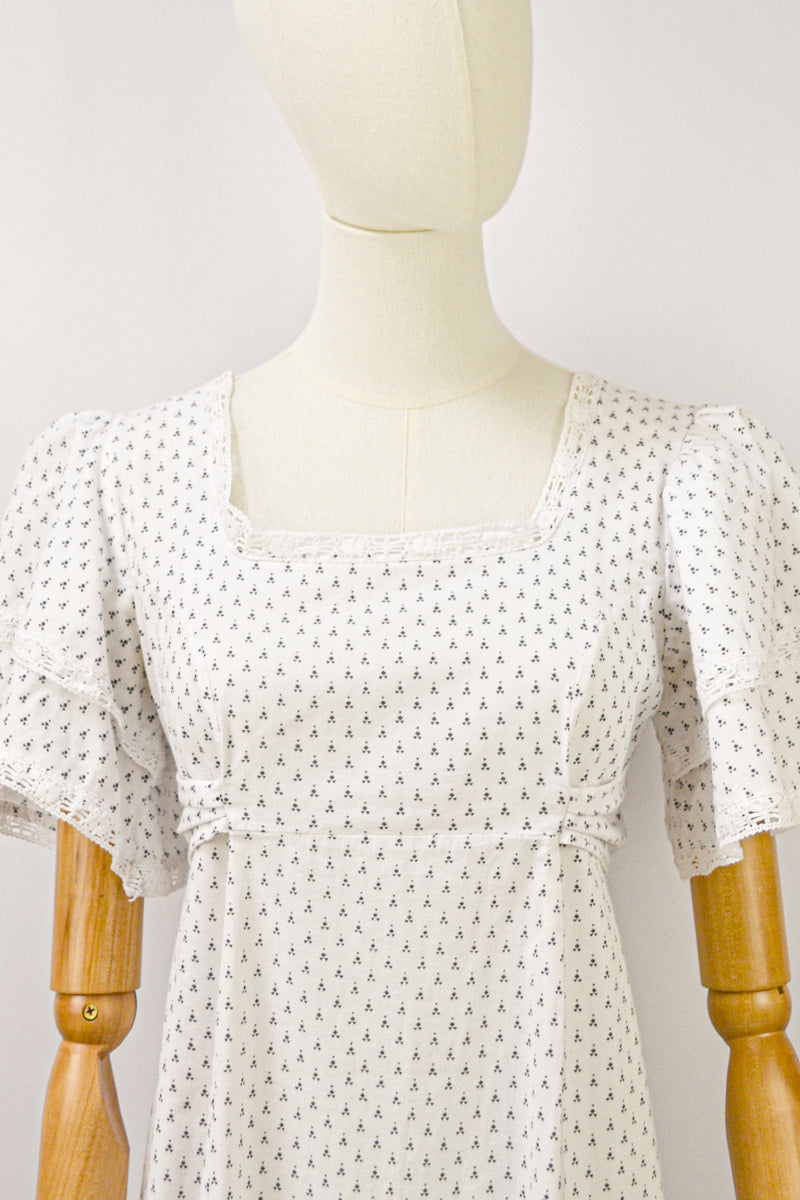 FOR THE LOVE OF NUTMEG - 1970s Vintage Laura Ashley Nutmeg Print Prairie Dress - Size S/M