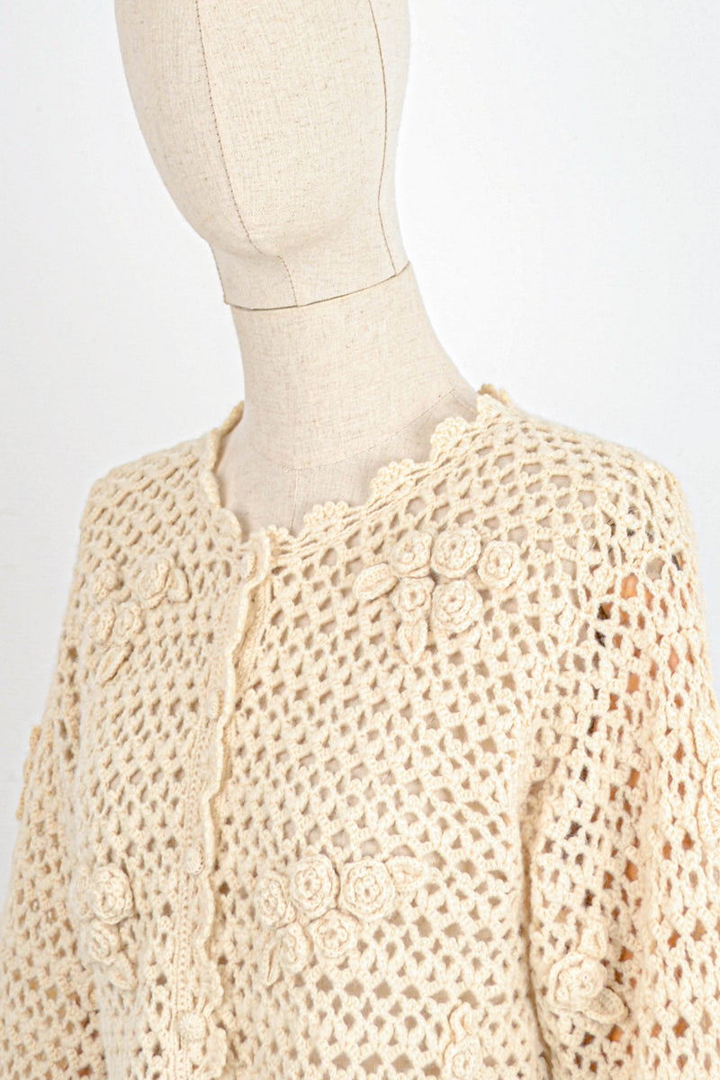 GARDENIA - 1980s Vintage Crochet Cardigan - Size S/M