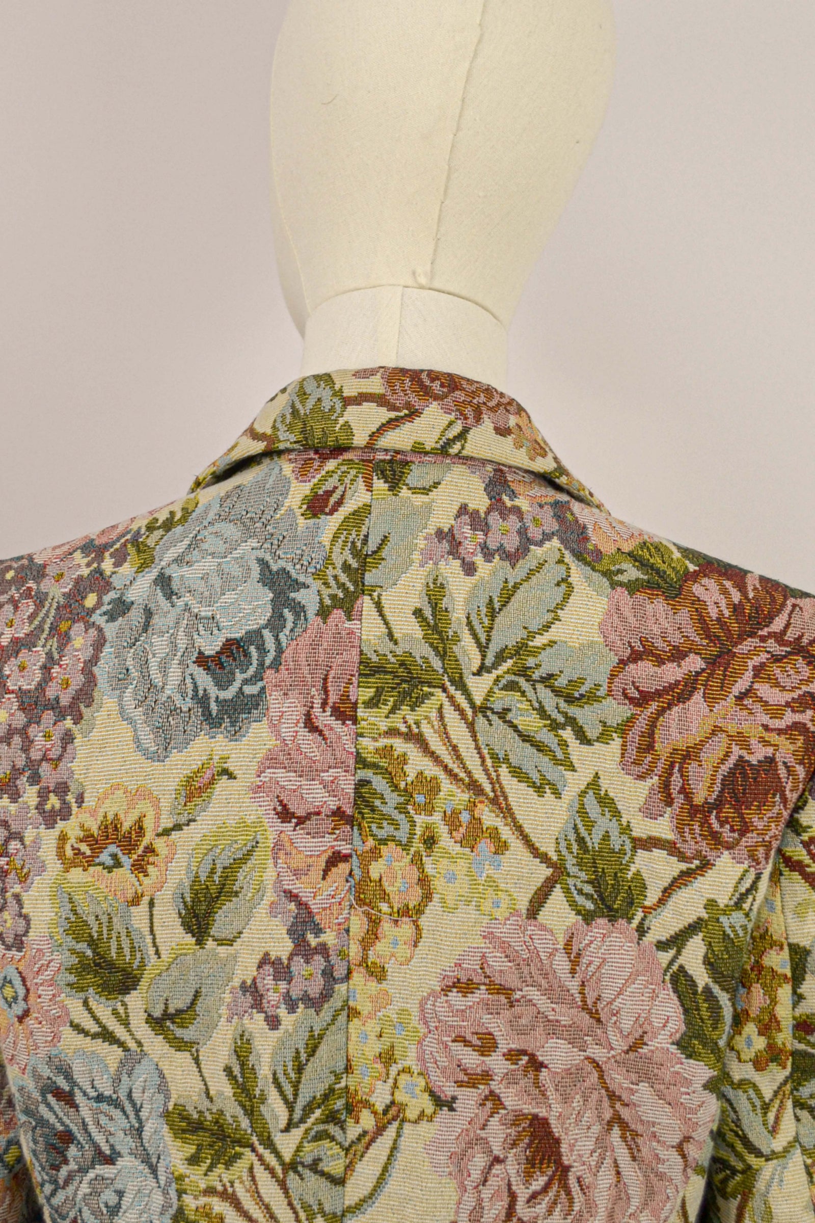 Vintage on sale Dalia Floral Tapestry Petty Coat