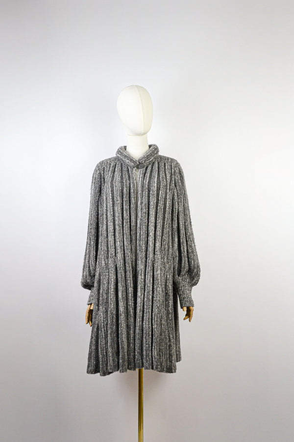 GNATCATCHER - 1980s Vintage and Rare Mary Farrin Anthracite Coatigan - Free Size