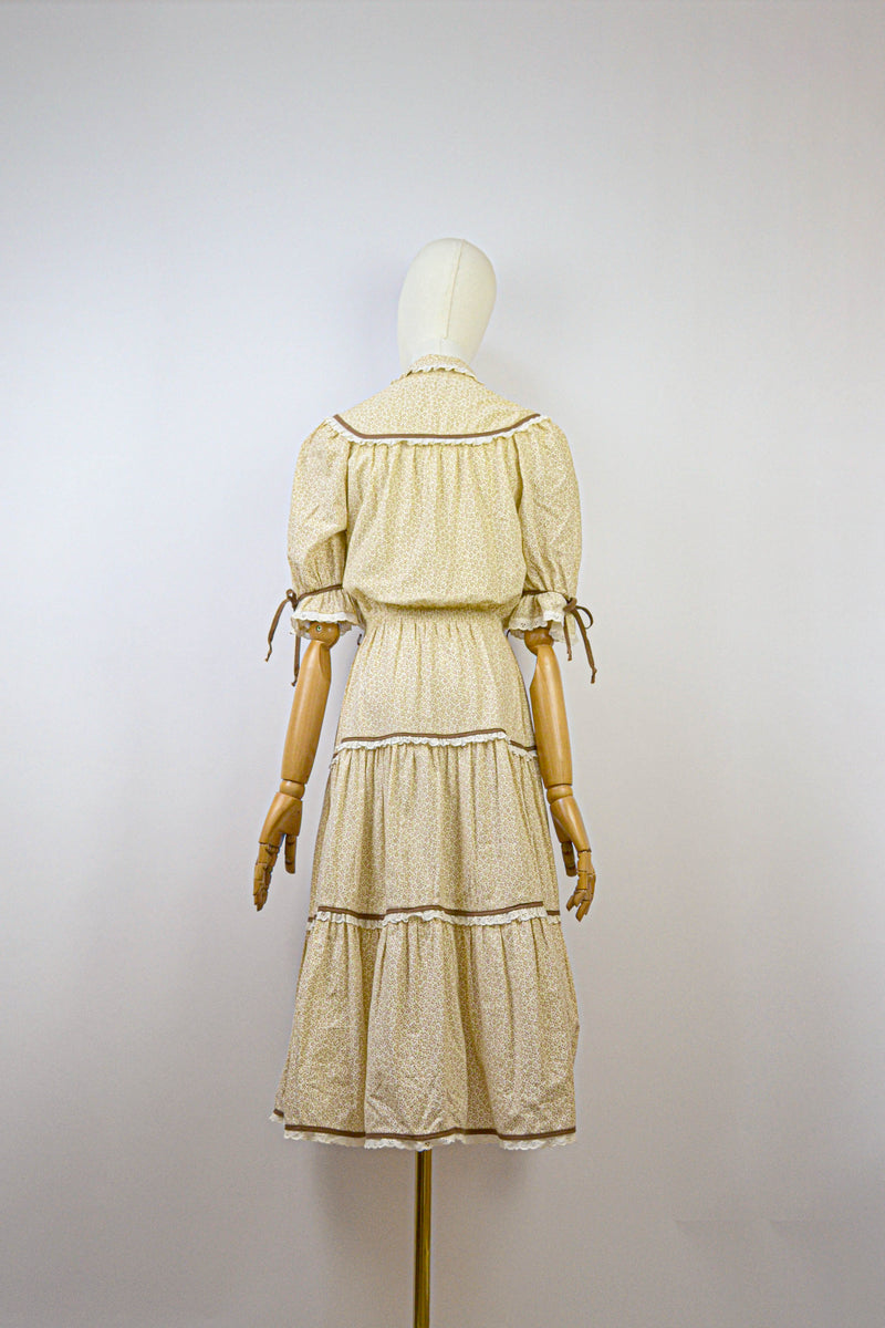 HELENIUM - 1970s Vintage Cotton Autumn Floral Prairie Dress - Size S/M