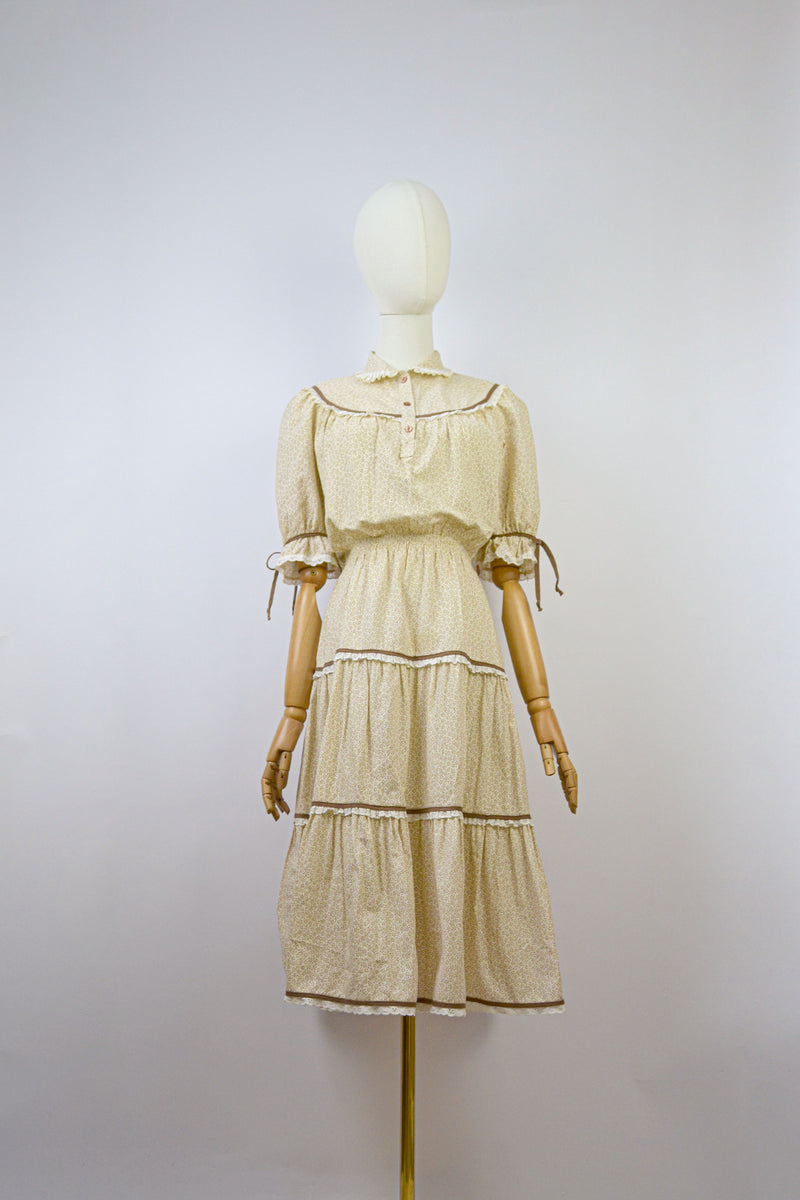 HELENIUM - 1970s Vintage Cotton Autumn Floral Prairie Dress - Size S/M