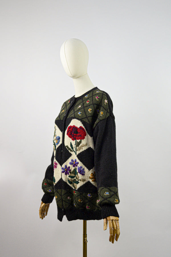 HERBARIUM MAGIC - 1990s Vintage Intarsia Floral Jumper - Size M/L