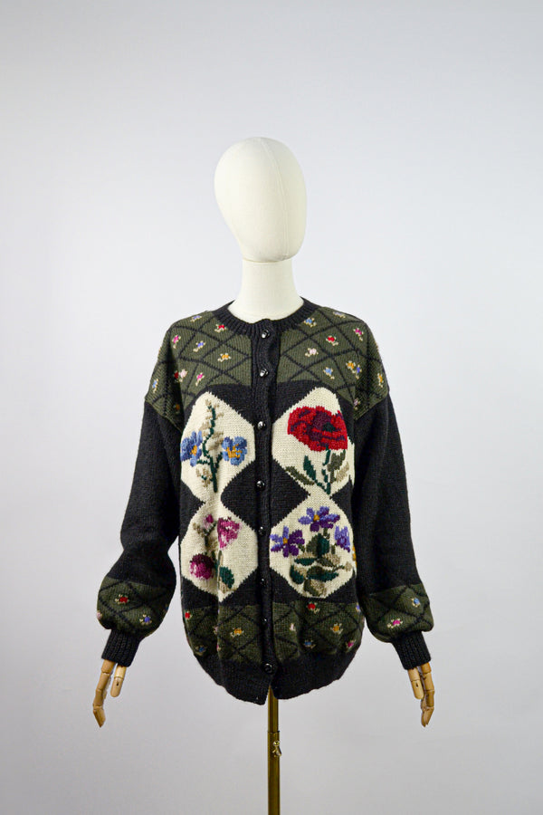 HERBARIUM MAGIC - 1990s Vintage Intarsia Floral Jumper - Size M/L