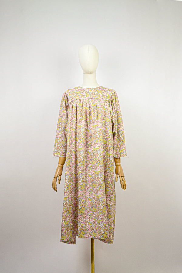 HONEYCRISP - 1980s Vintage Apple and Floral Print Dress - Size S/M