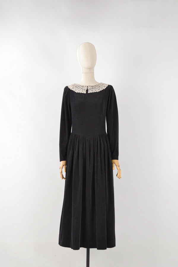 LICORICE - 1980s Vintage Laura Ashley Corduroy Dress - Size XS/S