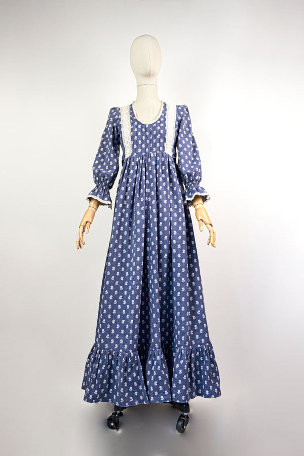 LOBELIA - 1970s Vintage Laura Ashley Indigo Daisies Prairie Dress - Size S