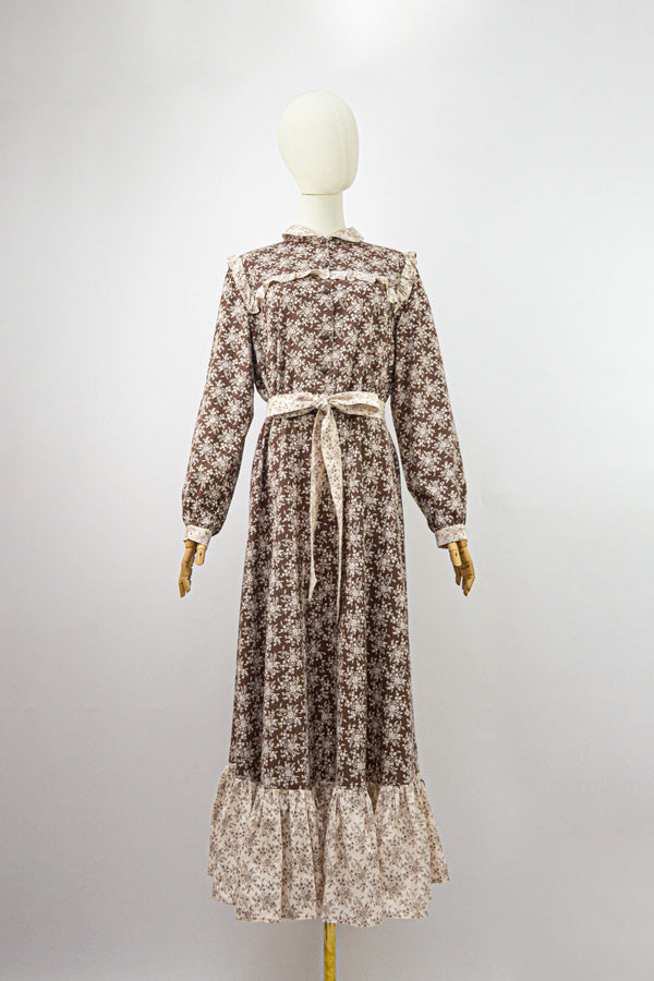 HICKORY - 1970s Vintage Ditsy Flower Brown Dess - Size M/L