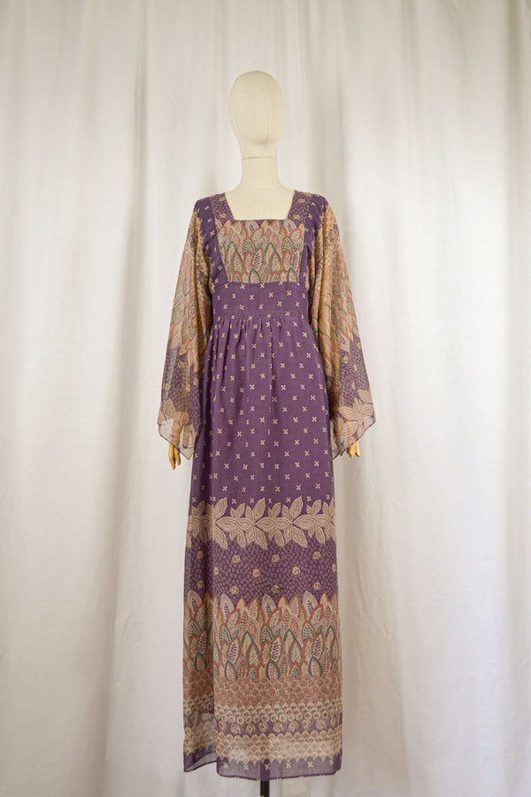 MAUVE MAGIE - 1970s Vintage Laura Phillips  Paisley Prairie Maxi Dress - Size L