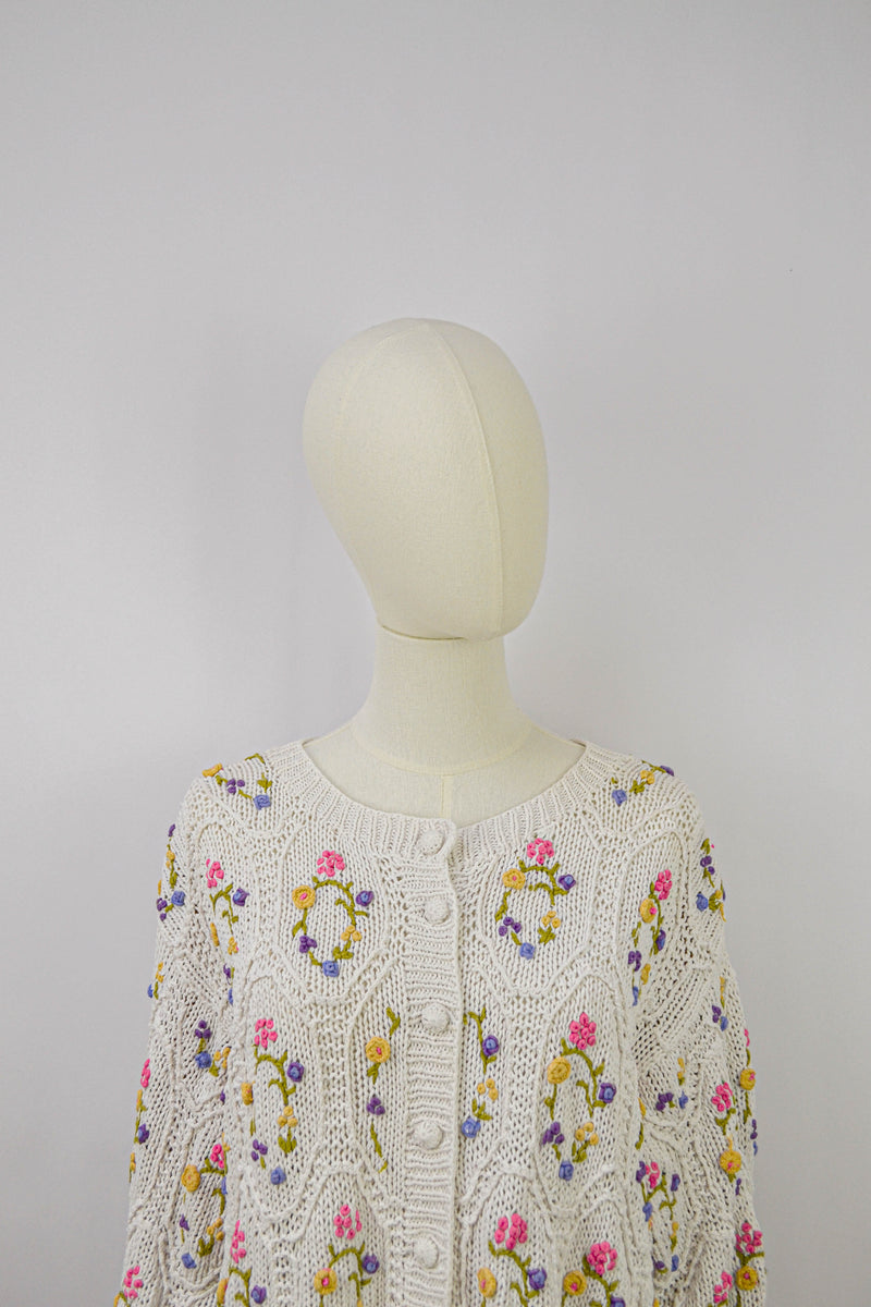 SWEET PEAS FARANDOLE - 1990s Vintage floral Embroiedered Cardigan - Size M/L
