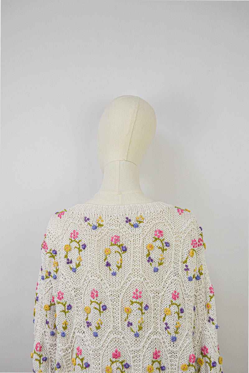 SWEET PEAS FARANDOLE - 1990s Vintage floral Embroiedered Cardigan - Size M/L