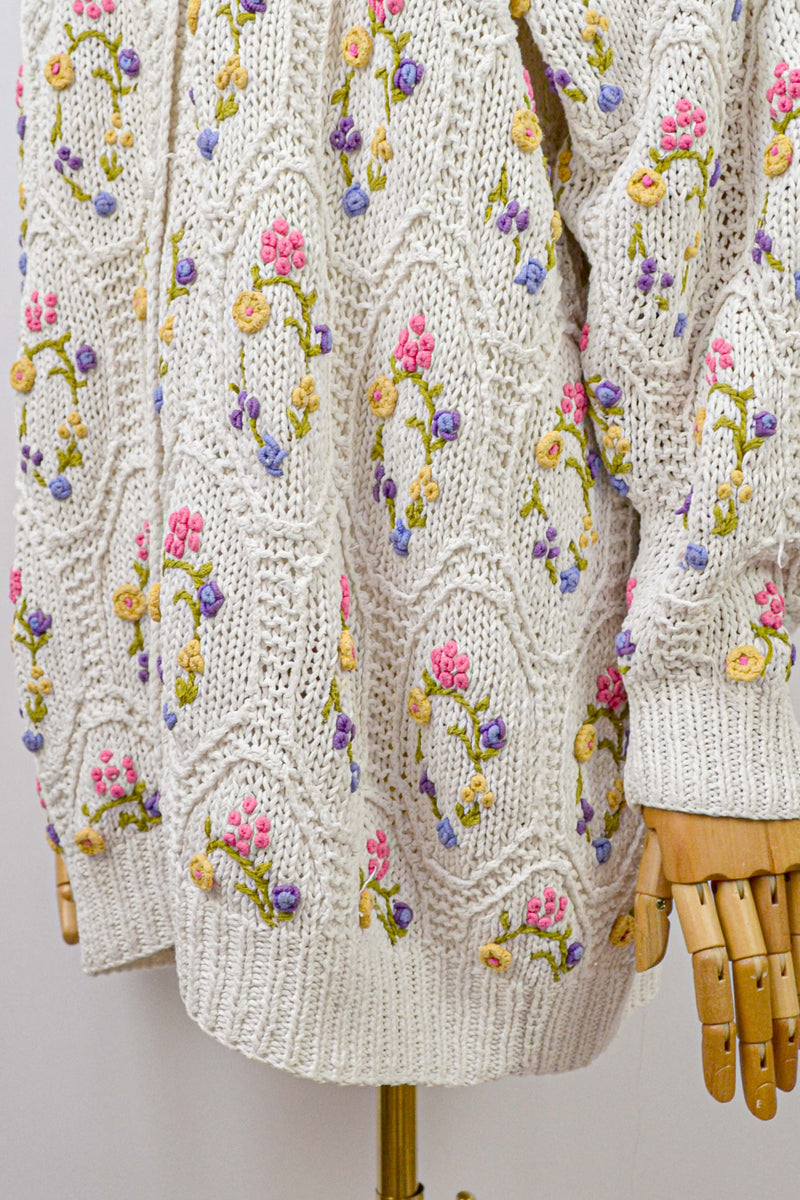 SWEET PEAS FARANDOLE - 1990s Vintage floral Embroiedered Cardigan - Size M/L