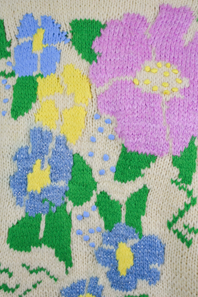 PRIMROSE REVERIE - 1980s Vintage Wool Primrose Intarsia Floral Jumper - Size S/M