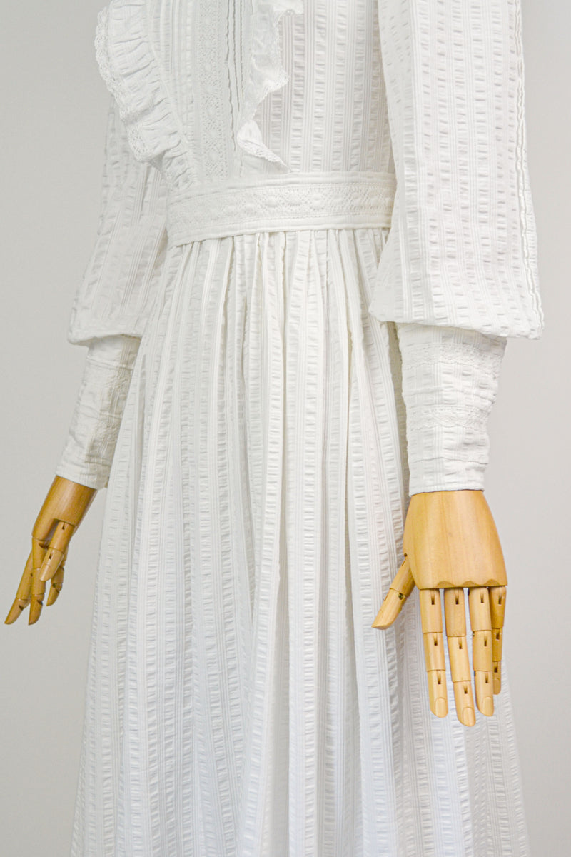 QUEEN ANNE'S LACE - 1970s Vintage Laura Ashley Crisp White Bridal Dress - Size S