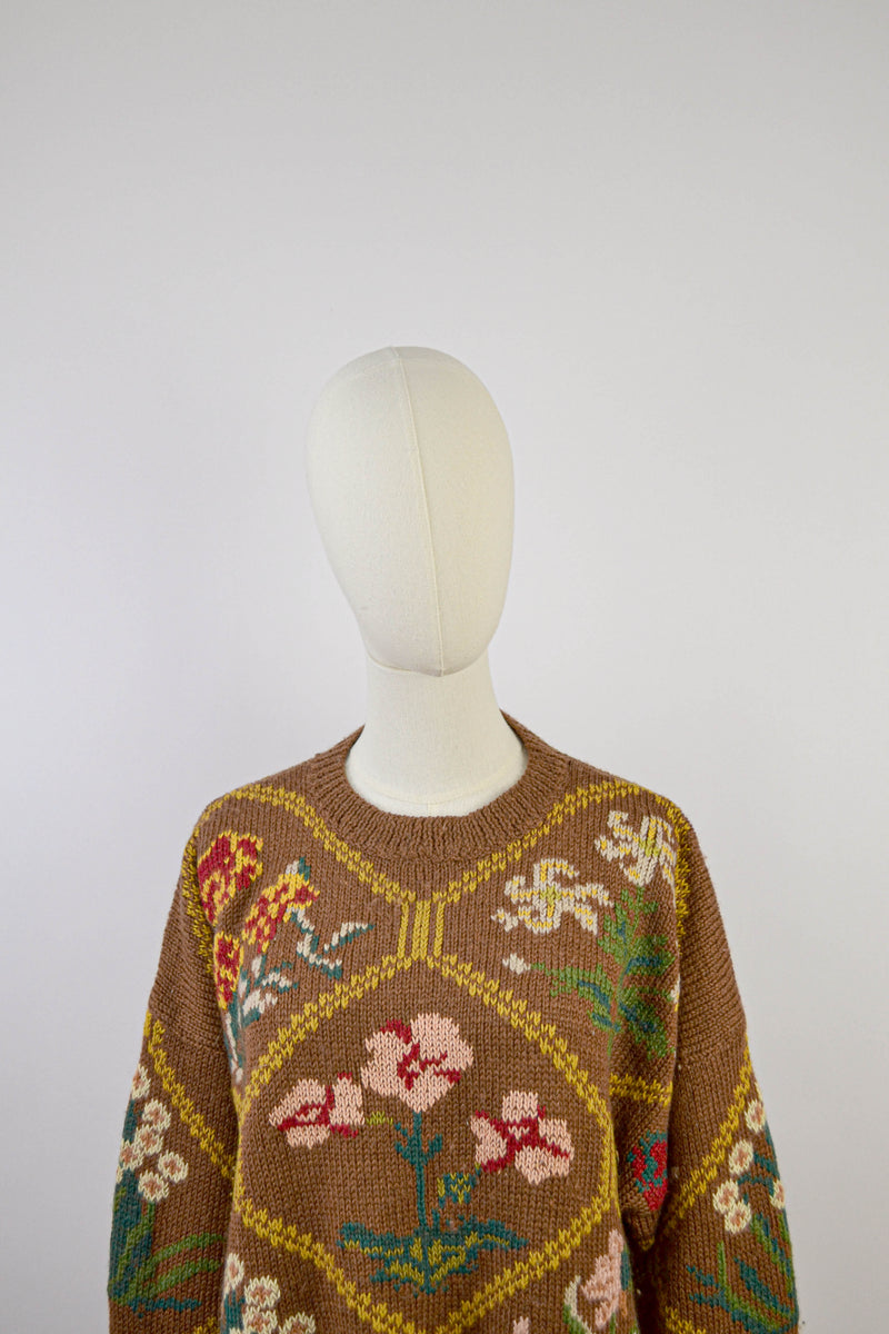 RUSTIC FLORAL - 1980s Vintage Wool Brown Autumn Floral Jumper - Size M/L