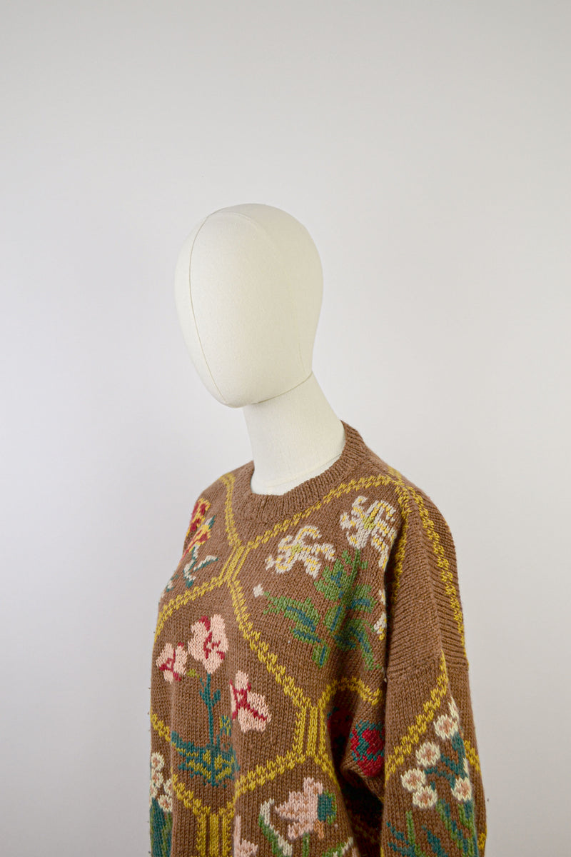 RUSTIC FLORAL - 1980s Vintage Wool Brown Autumn Floral Jumper - Size M/L