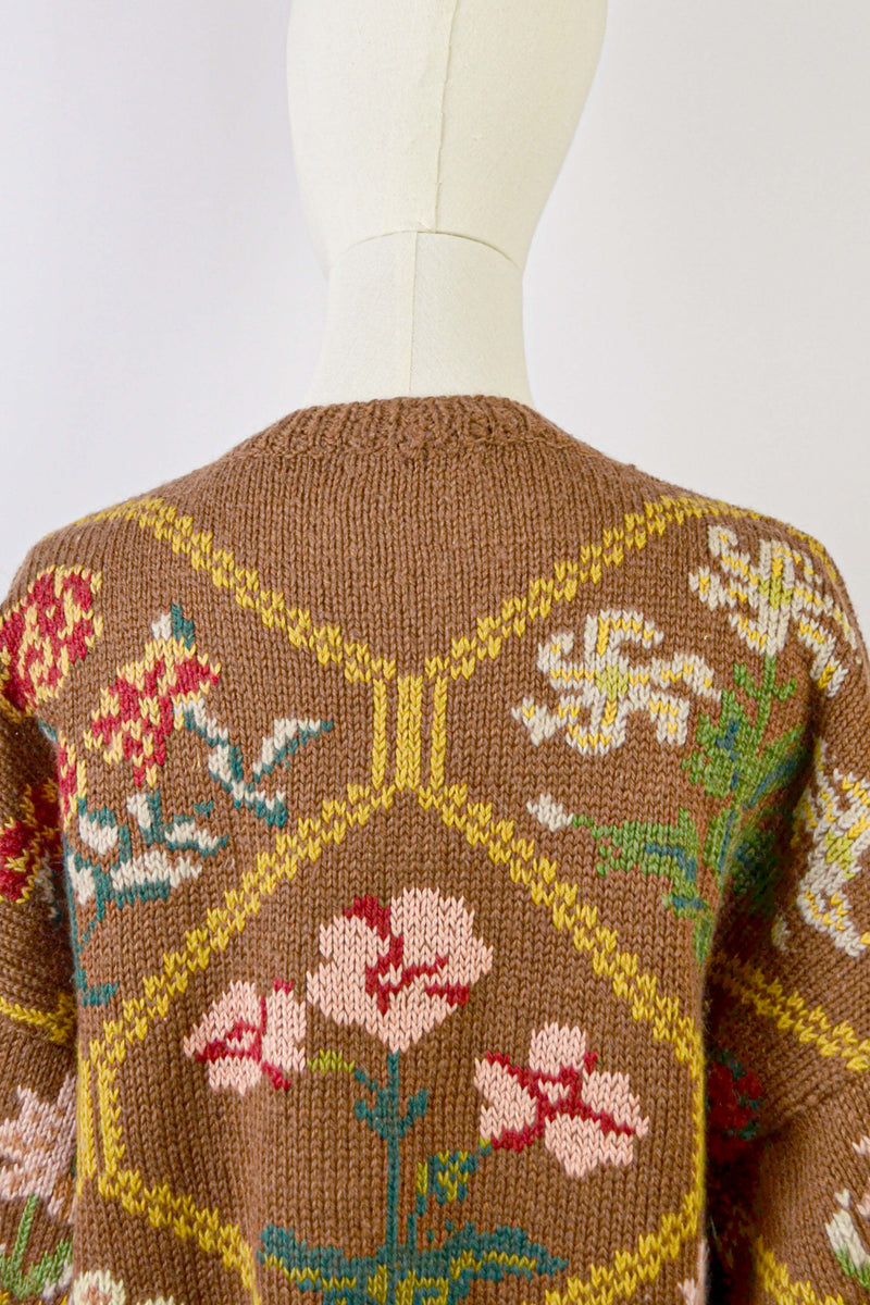 RUSTIC FLORAL - 1980s Vintage Wool Brown Autumn Floral Jumper - Size M/L