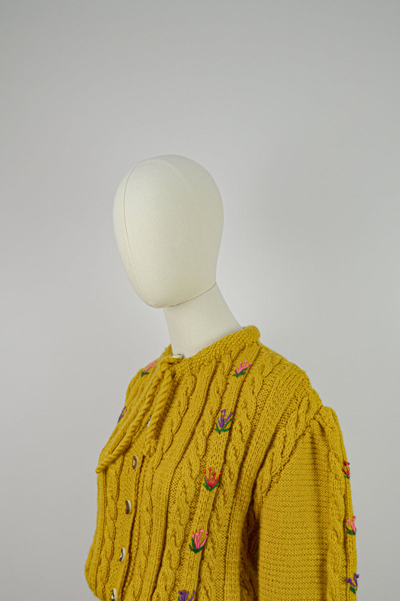 SAFFRON - -1980s Vintage Puffed Sleeves Austrian Cardigan - Size S/M