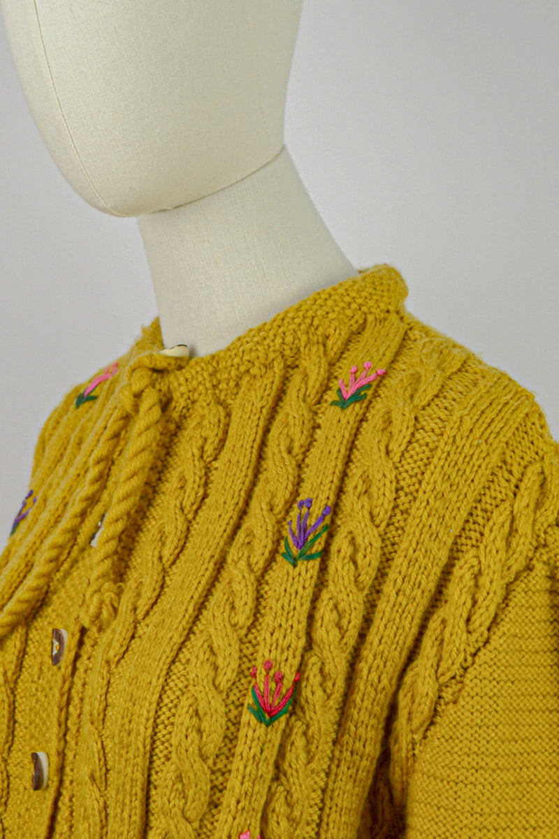 SAFFRON - -1980s Vintage Puffed Sleeves Austrian Cardigan - Size S/M