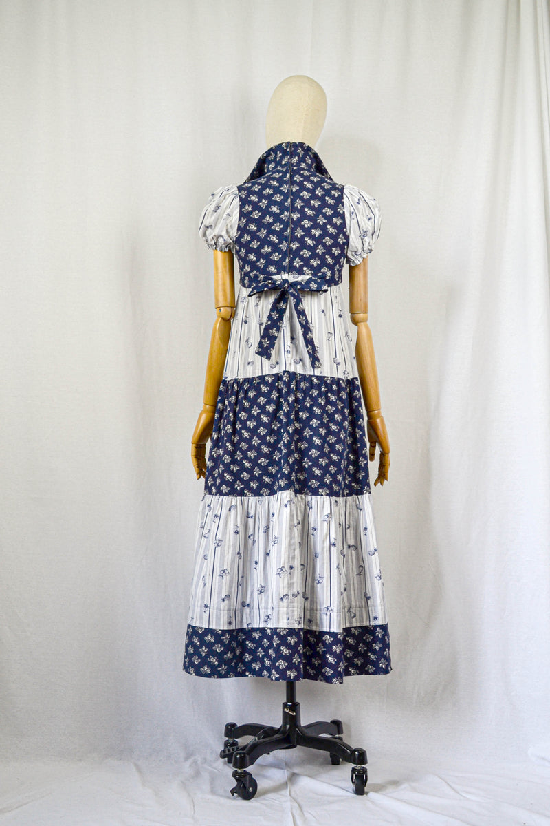SARREGUEMINES - 1970s Vintage Navy and Crisp White Fruit Print Dress - Size XS/S