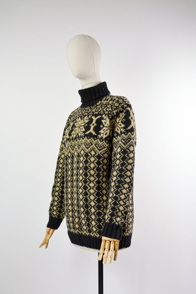 SNOWFLAKES -  1980s Vintage Ralph Lauren Fair Isle Black and Cream Jumper - Size S/M