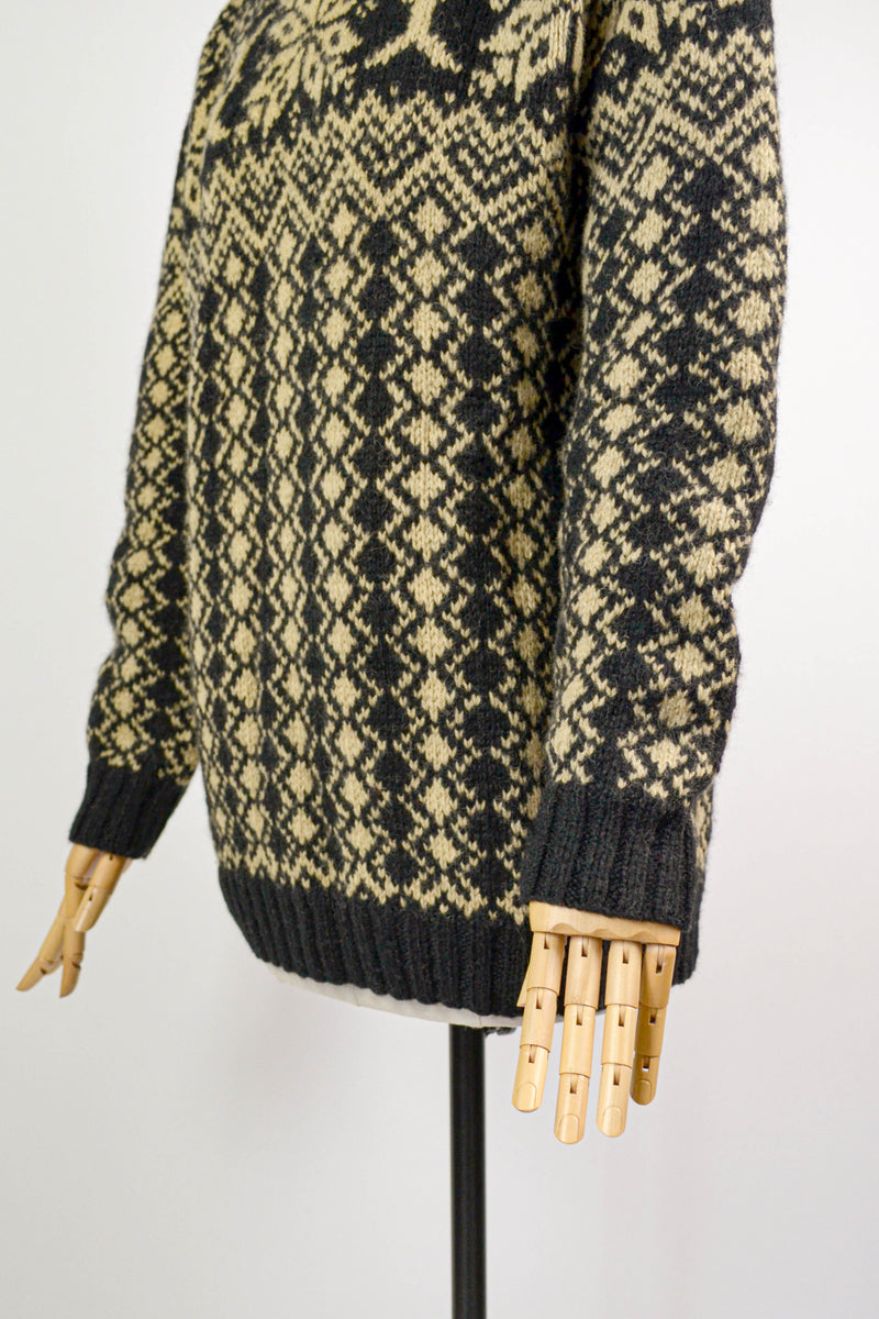 SNOWFLAKES -  1980s Vintage Ralph Lauren Fair Isle Black and Cream Jumper - Size S/M