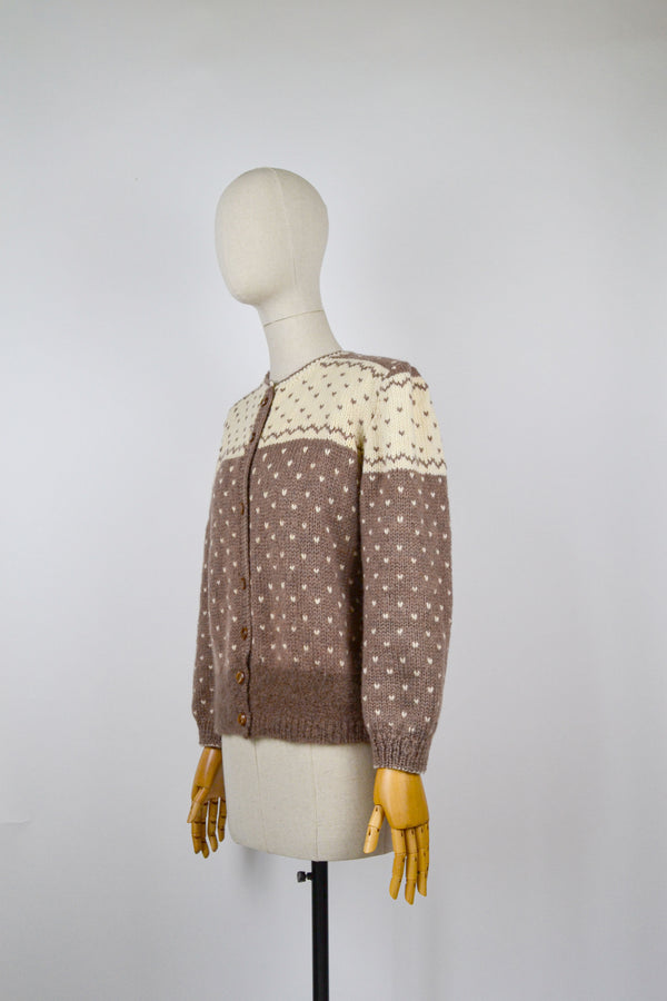 SOFT HEARTS - 1980s Vintage Hand-Knitted Brown and Ivory Cardigan - Size S/M