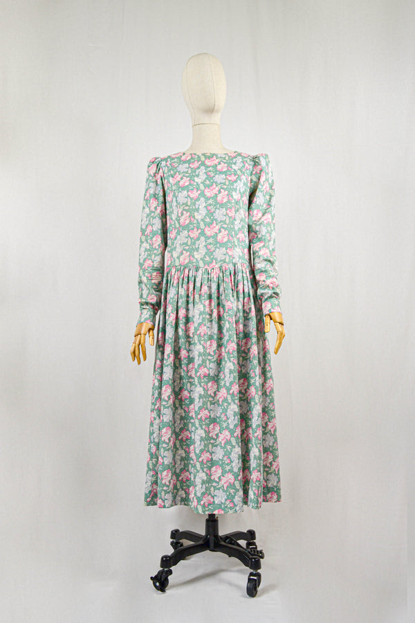 SWEET PEAS -1980s Vintage Laura Ashley Sweet Peas Dress - Size S/M