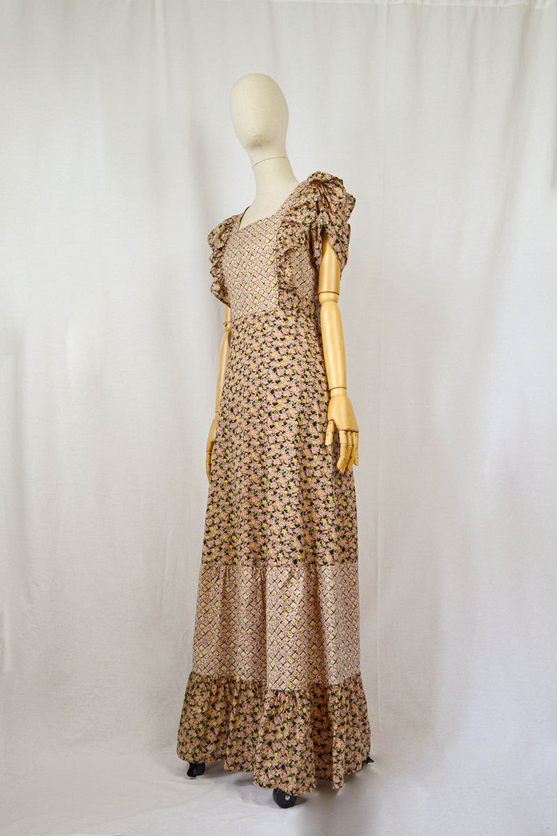 TEA ROSE - 1970s Vintage Floral Prairie Dress - Size S