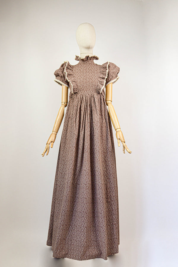 WALNUT - 1970s Vintage Laura Ashley BROWN Prairie Dress - Size XS/S